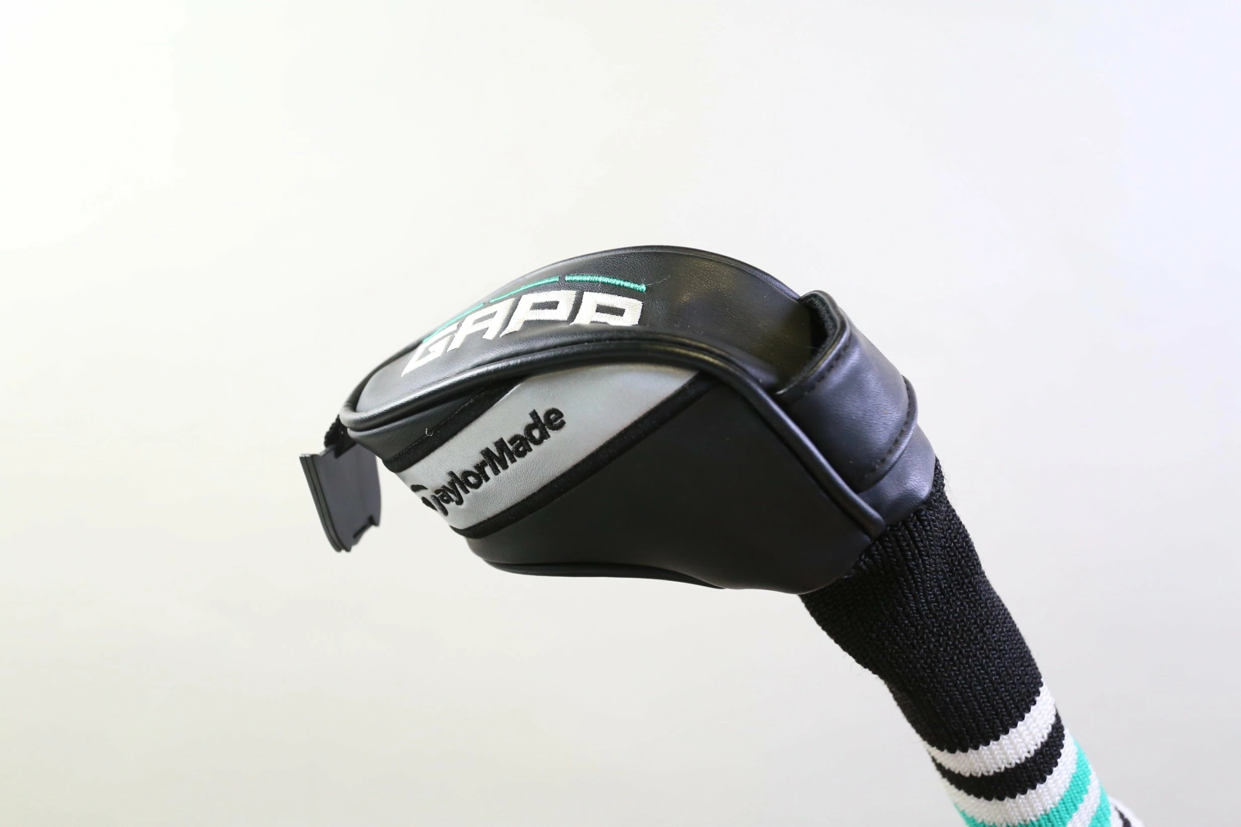 TaylorMade GAPR Mid 4 Hybrid 21* RH 39.25 In Graphite Shaft Regular Flex 11 TaylorMade GAPR Mid 4 Hybrid 21* RH 39.25 In Graphite Shaft Regular Flex - Image 11