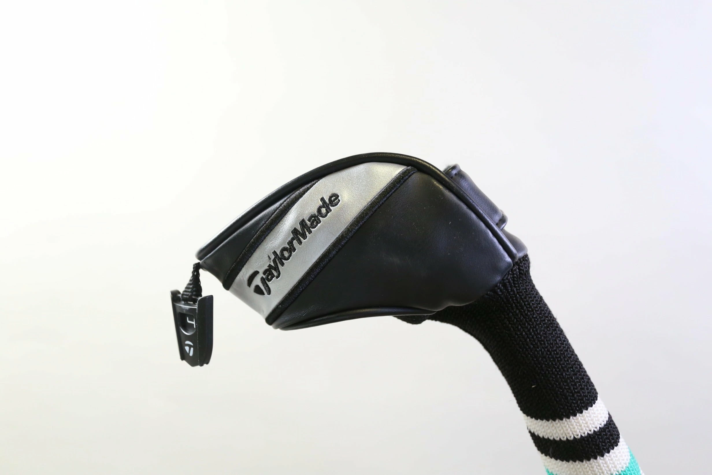 TaylorMade GAPR Hi 4 Hybrid 22* RH 39.75 In Graphite Shaft Regular Flex 11 TaylorMade GAPR Hi 4 Hybrid 22* RH 39.75 In Graphite Shaft Regular Flex - Image 11